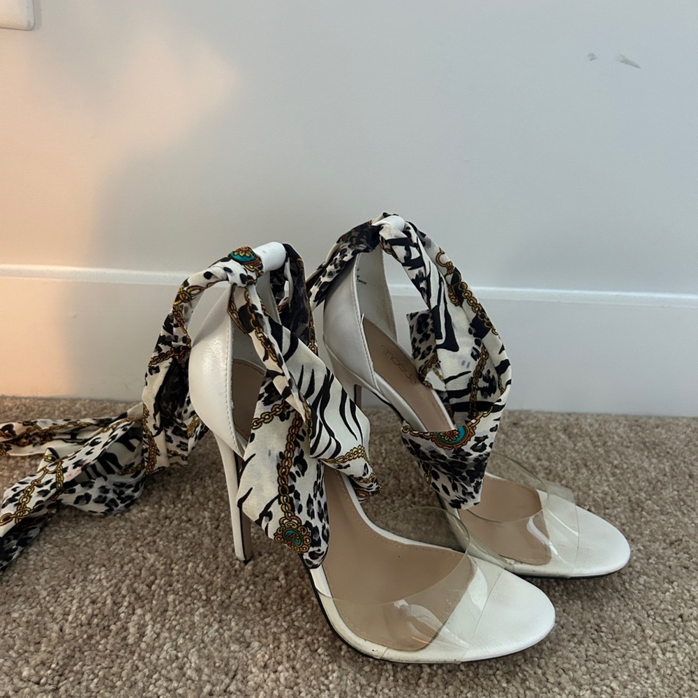 Shoe dazzle lace up shoes